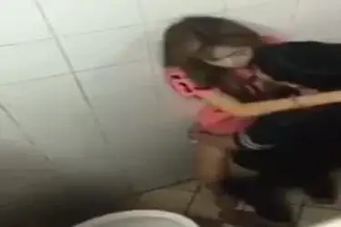Bokep Indo Mahasiswi Ngentot di WC Kampus