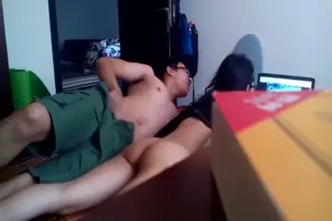 Video Mahasiswa Ngentot Sambil Nonton Bokep